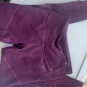 Textured leggings